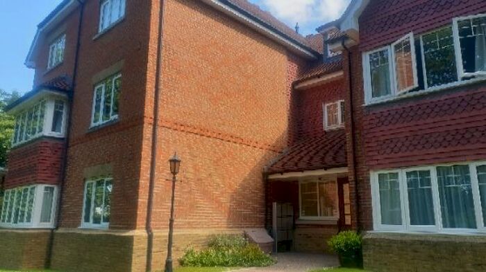 3 Bedroom Flat To Rent In Cullesden Road, Kenley, CR8