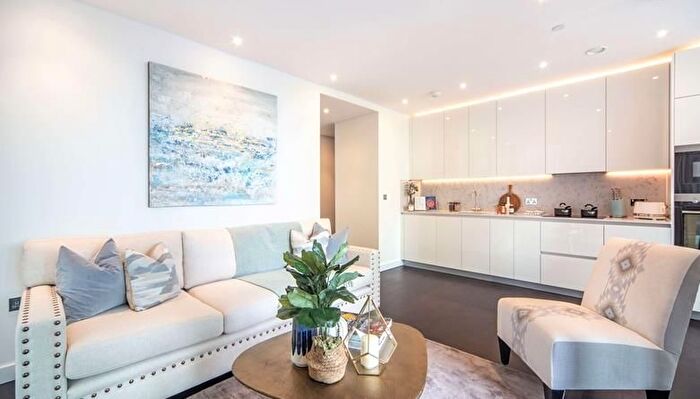 2 Bedroom Flat To Rent In Thornes House, Charles Clowes Walk, Nine Elms, London, SW11