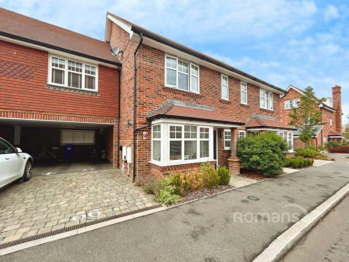 3 Bedroom Terraced House For Sale In Red Cedar Avenue, Fleet, Hampshire, GU51