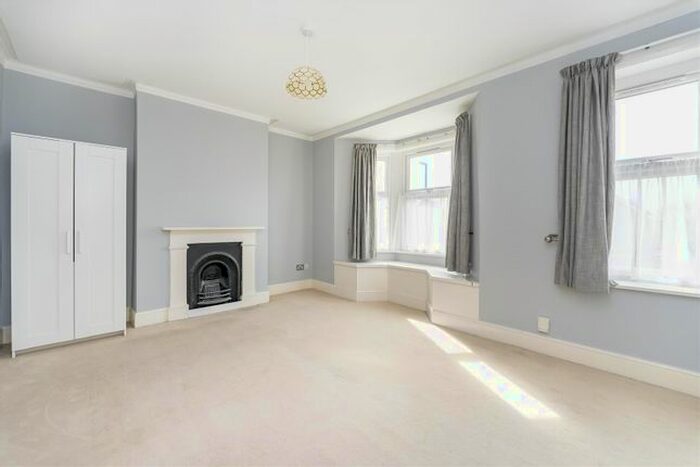 3 Bedroom Terraced House To Rent In Lower Boston Road, Hanwell, W7