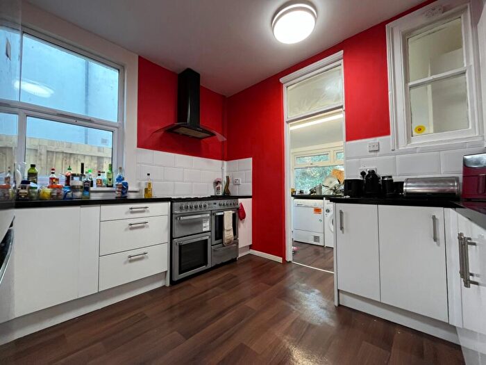 6 Bedroom Terraced House To Rent In Colum Road, Cathays, CF10