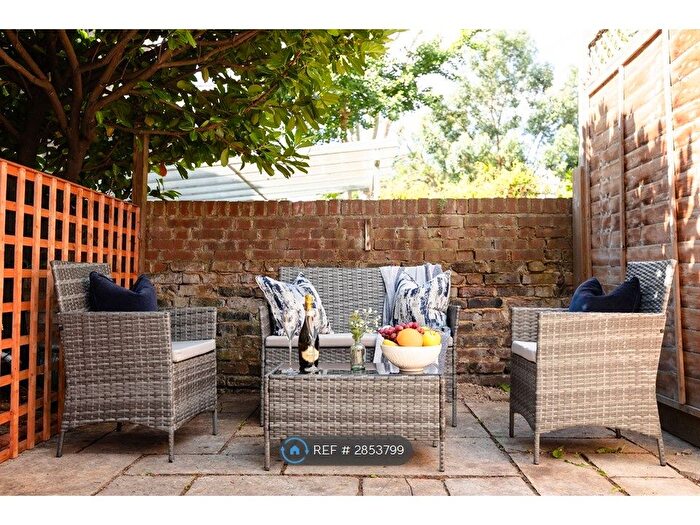 3 Bedroom Flat To Rent In Lillie Road, London, SW6