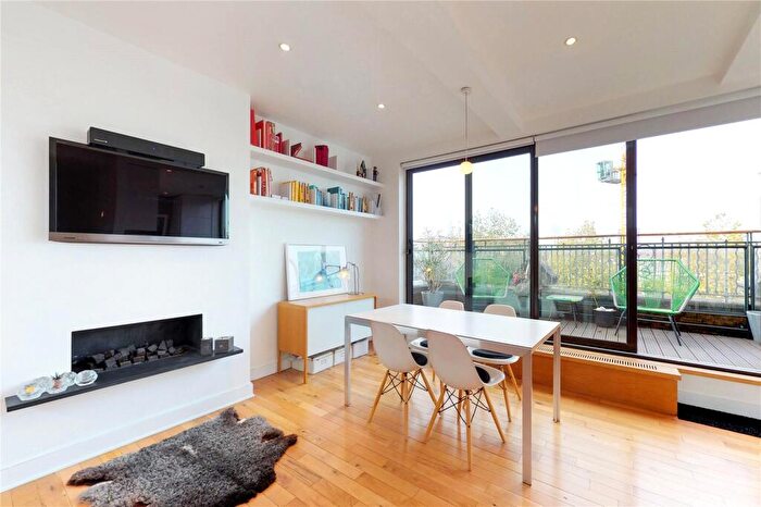 1 Bedroom Apartment To Rent In Kingsland Road, Hoxton, London, E2