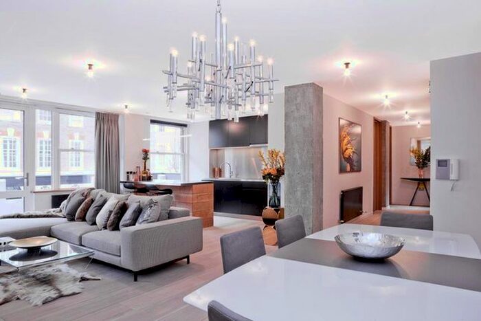 3 Bedroom Flat To Rent In Weymouth Street, Fitzrovia, London, W1W