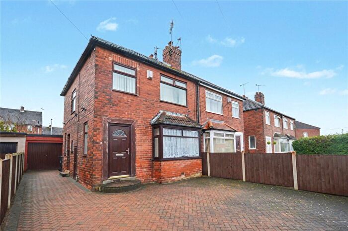3 Bedroom Semi Detached House For Sale In Blakeney Road, Leeds, West Yorkshire, LS10
