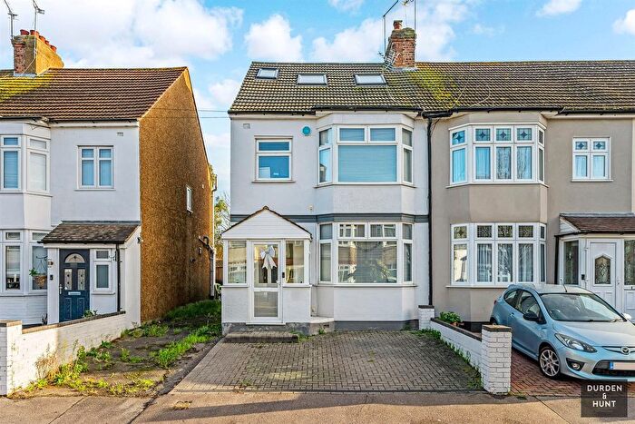 5 Bedroom End Terrace House For Sale In Rainsford Way, Hornchurch, RM12