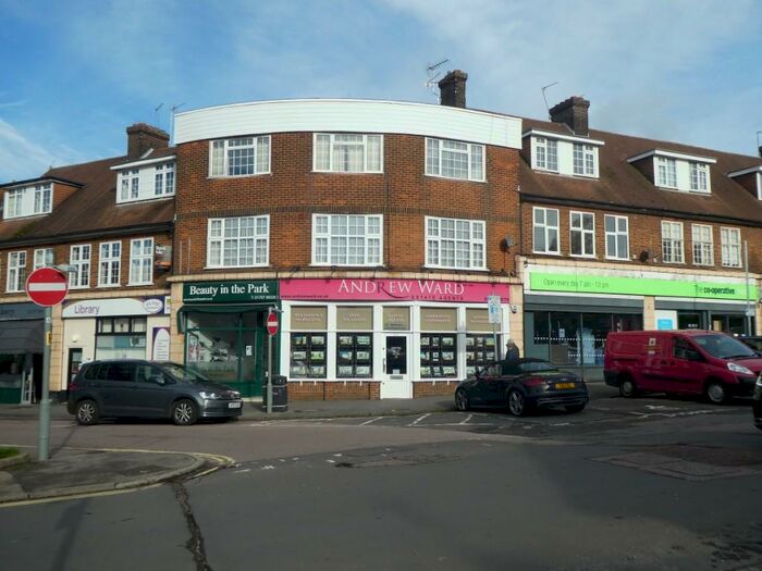 2 Bedroom Flat To Rent In Bradmore Green, AL9