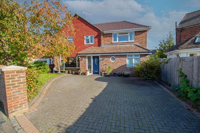 4 Bedroom Detached House For Sale In Fir Close, Fleet, GU51