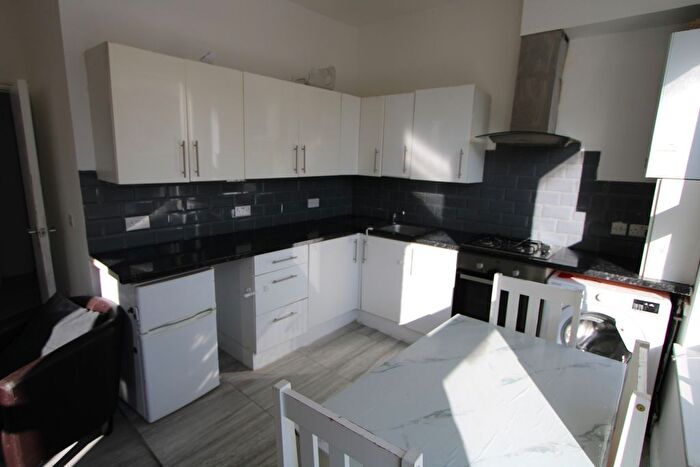 1 Bedroom Flat To Rent In Greyhound Lane, London, SW16