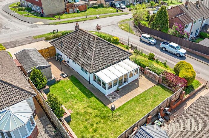 2 Bedroom Detached Bungalow For Sale In St. Annes Drive, Wick, BS30