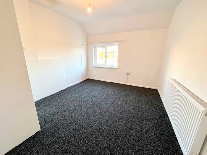3 Bedroom Terraced House For Sale In High Street, Quarry Bank, Brierley Hill., DY5