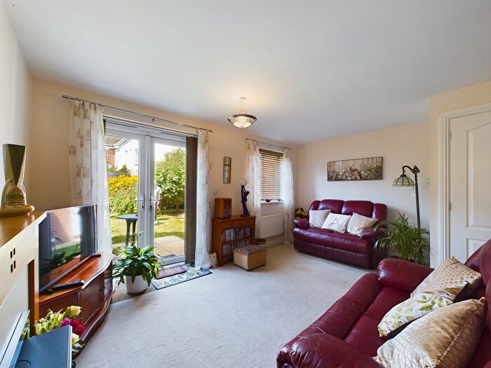 3 Bedroom End Of Terrace House For Sale In Hereson Road, Broadstairs, CT10