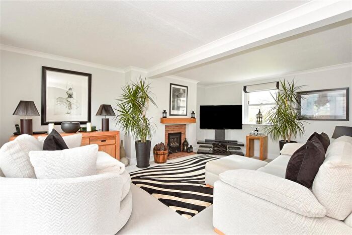 2 Bedroom Cottage For Sale In The Street, Washington, West Sussex, RH20