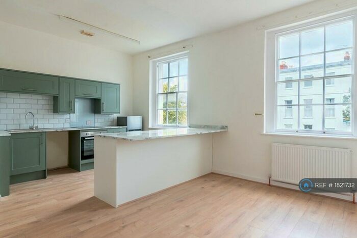 1 Bedroom Flat To Rent In London Road, Cheltenham, GL52