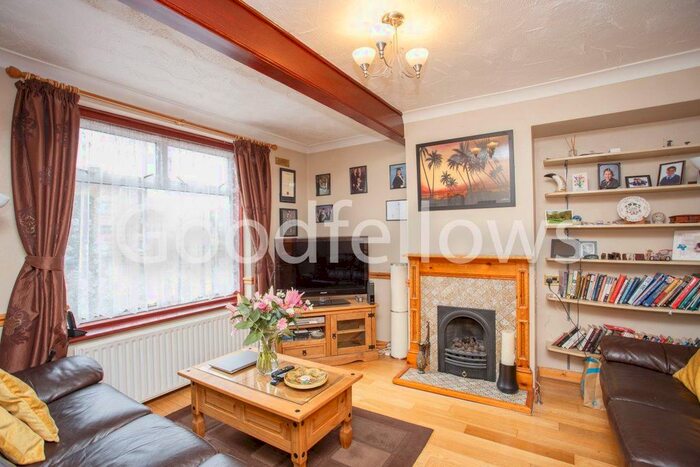 3 Bedroom Property To Rent In Abbotsbury Road, Morden, SM4