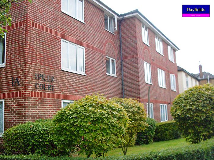 1 Bedroom Flat To Rent In Stanley Road, Enfield, EN1
