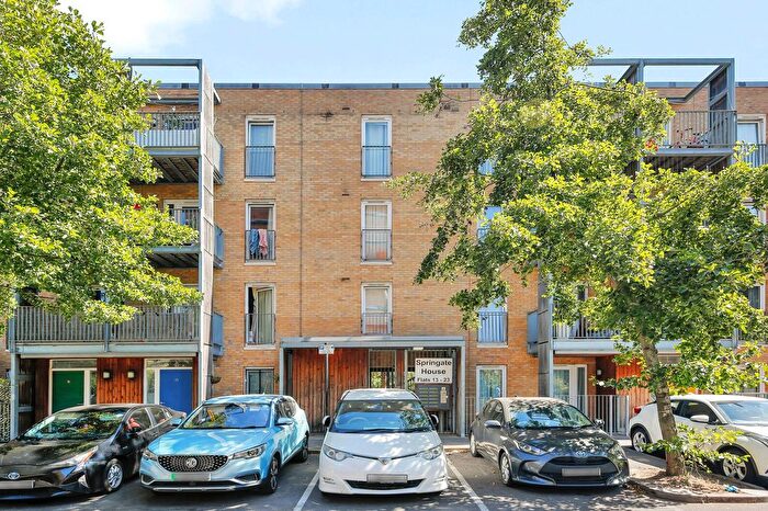 2 Bedroom Flat For Sale In Walton Road, Manor Park, E12