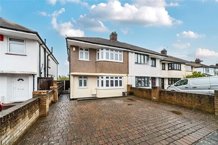 3 Bedroom Semi Detached House For Sale In Radnor Avenue, Welling, DA16