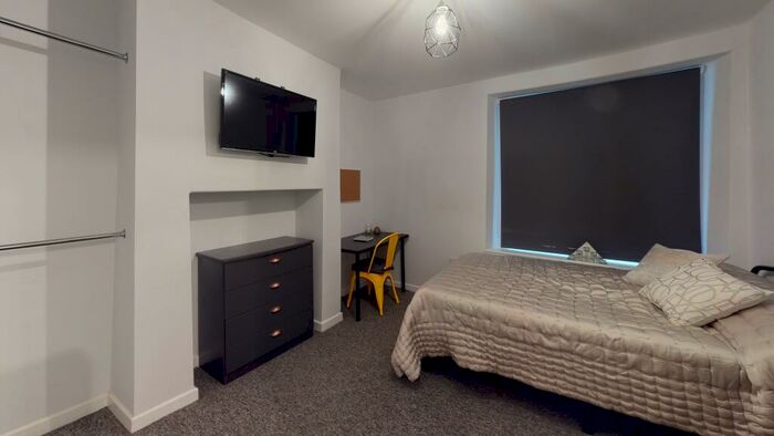 3 Bedroom House To Rent In Fishponds Road, BS16