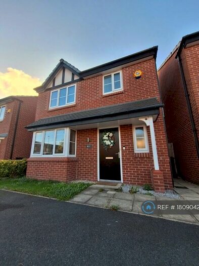 3 Bedroom Detached House To Rent In Bearwood Road, Kirkby, Liverpool, L33