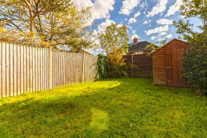 3 Bedroom Semi-Detached House To Rent In New Road, Hanworth, Feltham, TW13