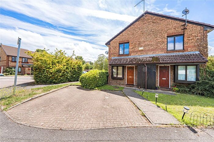 1 Bedroom Semi Detached House For Sale In Hawthorne Crescent, West Drayton, UB7