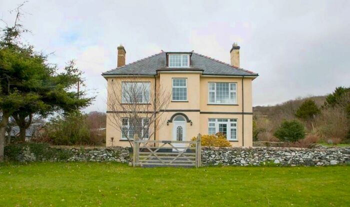 6 Bedroom Detached House For Sale In Tan Y Fron, High Street, Dyffryn Ardudwy, Gwynedd, LL44