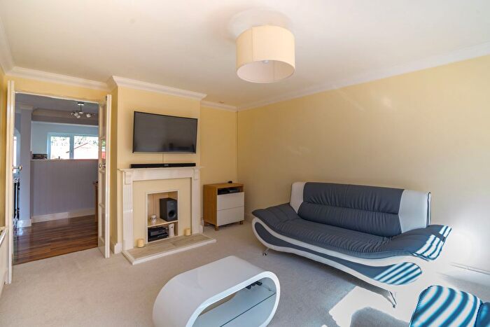 3 Bedroom Terraced House For Sale In Stanbridge Road, Edenbridge, TN8