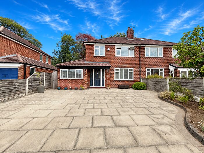 3 Bedroom Semi-Detached House For Sale In St Martins Road, Sale, Trafford, M33