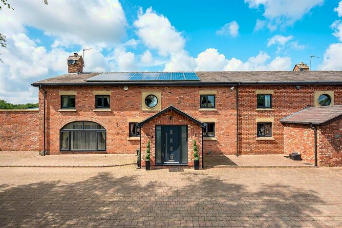 4 Bedroom Barn Conversion For Sale In Ferny Knoll Road, Rainford, St. Helens, WA11
