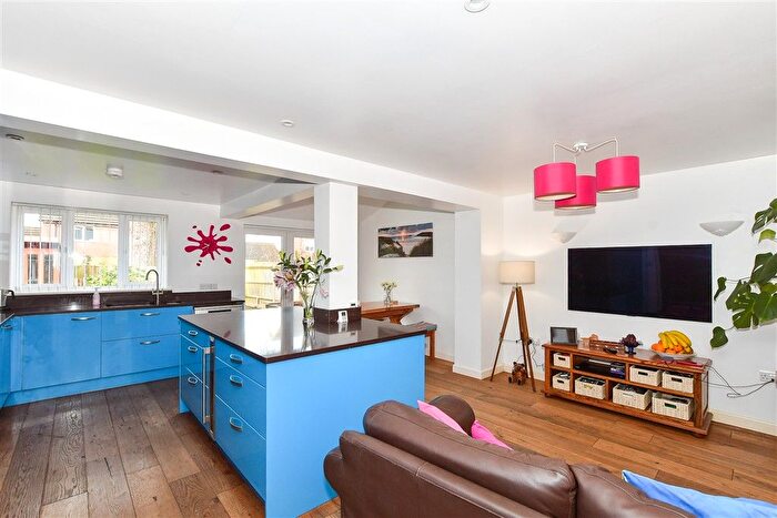 4 Bedroom Detached House For Sale In Sayers Common, Hassocks, West Sussex, BN6