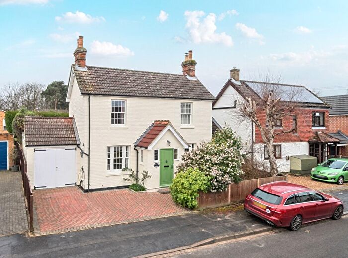 3 Bedroom Detached House For Sale In Regents Street, Fleet, GU51
