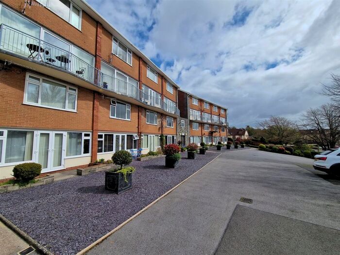2 Bedroom Maisonette To Rent In Tycoch Maisonettes, Sketty, Swansea, SA2