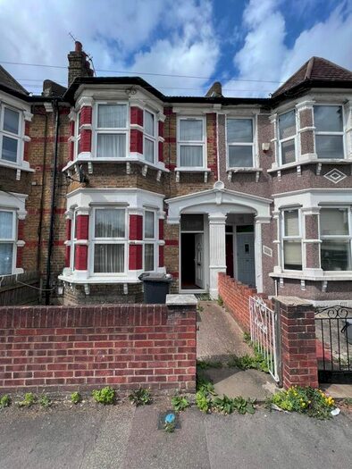 4 Bedroom End Of Terrace House To Rent In Radford Road, London, SE13