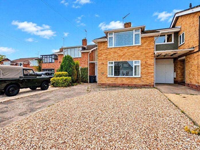 3 Bedroom Link Detached House For Sale In Windermere Way, Stourport-on-Severn, Worcestershire, DY13