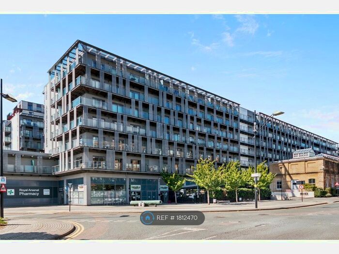 2 Bedroom Flat To Rent In Duke Of Wellington Avenue, London, SE18