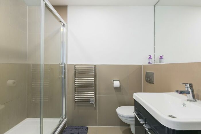 1 Bedroom Flat To Rent In Trafford House, Cherrydown East, Basildon, SS16