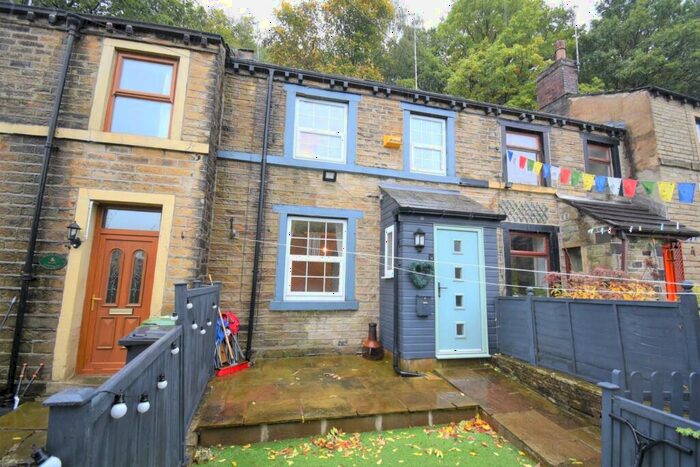 2 Bedroom Cottage To Rent In Wood End Road, Armitage Bridge, Huddersfield, HD4