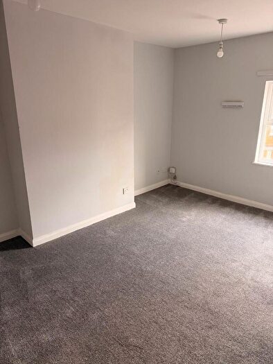 1 Bedroom Flat To Rent In Monks Road, Lincoln, Lincolnshire, LN2