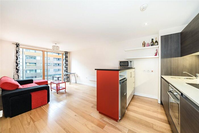 1 Bedroom Apartment To Rent In Crampton Street, London, SE17