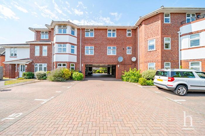 2 Bedroom Apartment For Sale In Meols Drive, Hoylake, CH47