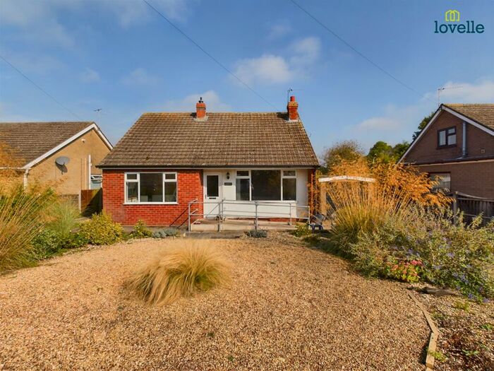 2 Bedroom Detached Bungalow To Rent In Legsby Road, Market Rasen, LN8