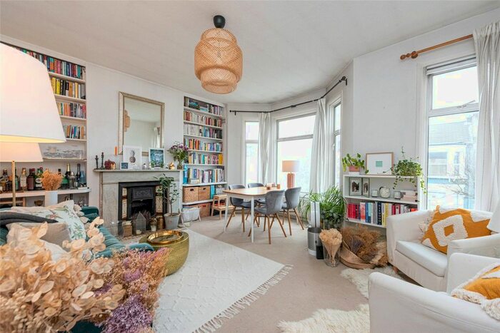 2 Bedroom Flat To Rent In Burrows Road, Kensal Rise, NW10