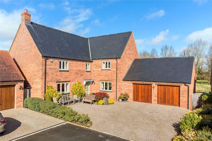 4 Bedroom Detached House For Sale In Quarry Close, Eydon, Daventry, Northamptonshire, NN11