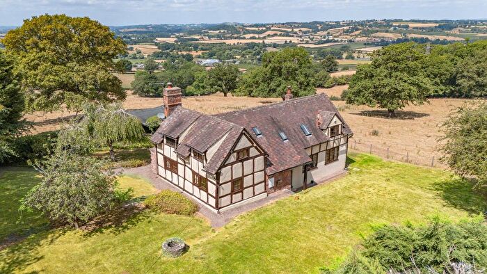 4 Bedroom Cottage For Sale In Fromes Hill, Ledbury, HR8