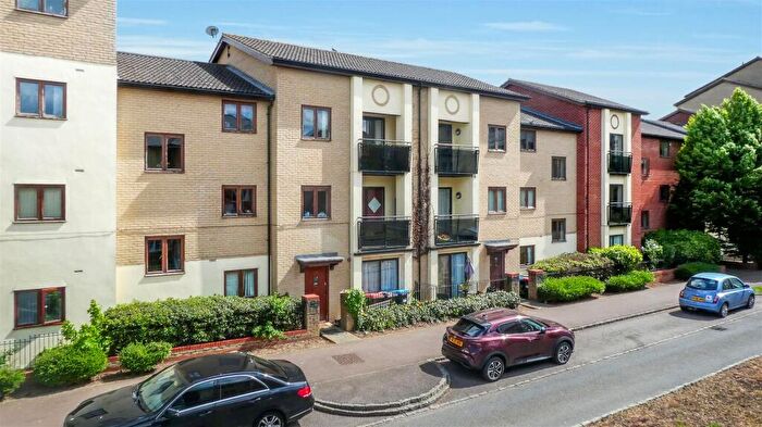 2 Bedroom Apartment For Sale In Goodrington Place, Broughton, Milton Keynes, MK10