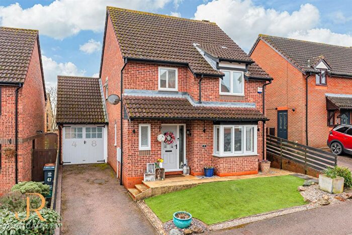 4 Bedroom Detached House For Sale In Oak End, Buntingford, SG9