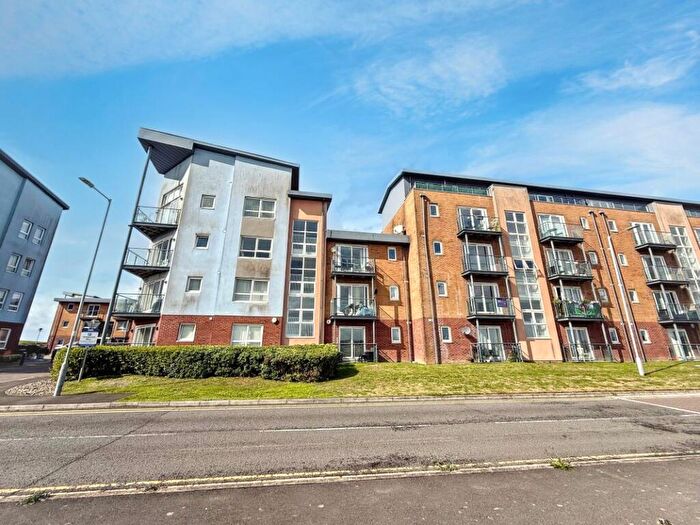 2 Bedroom Apartment For Sale In Flat Cwrt Naomi, Pentre Doc Y Gogledd, Llanelli, Dyfed, SA15
