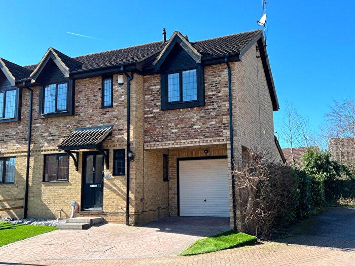 4 Bedroom Semi-Detached House To Rent In Shorland Oaks, Bracknell, Berkshire, RG42