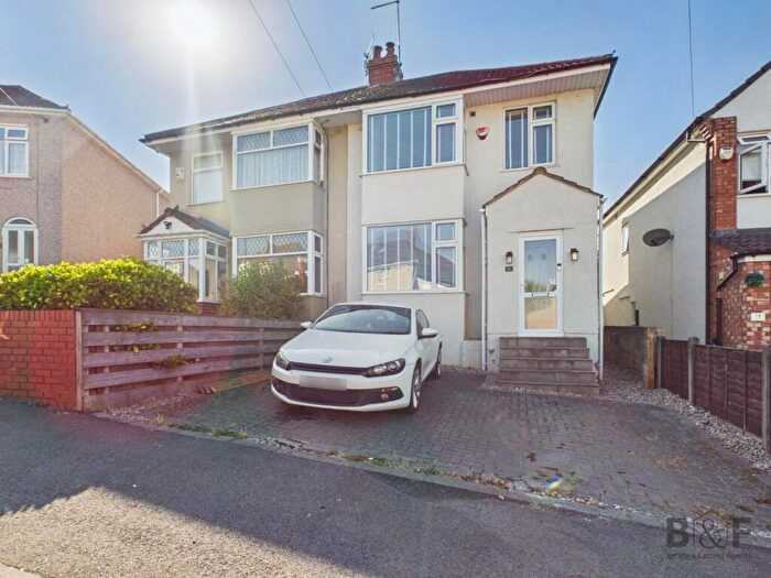 3 Bedroom Semi-Detached House For Sale In Southfield Avenue, Kingswood, BS15